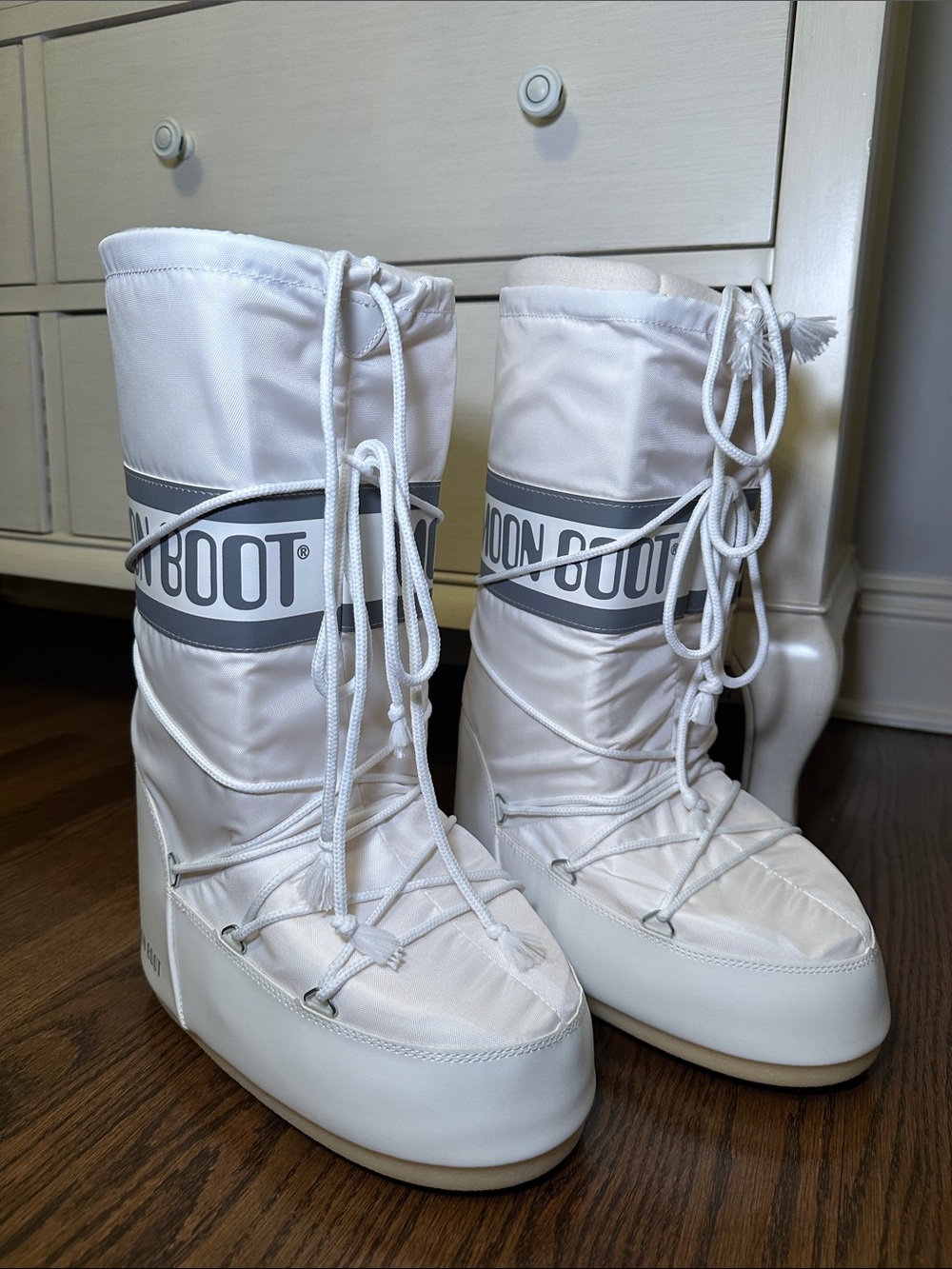 Moon Boot White Padded Nylon Winter Boots